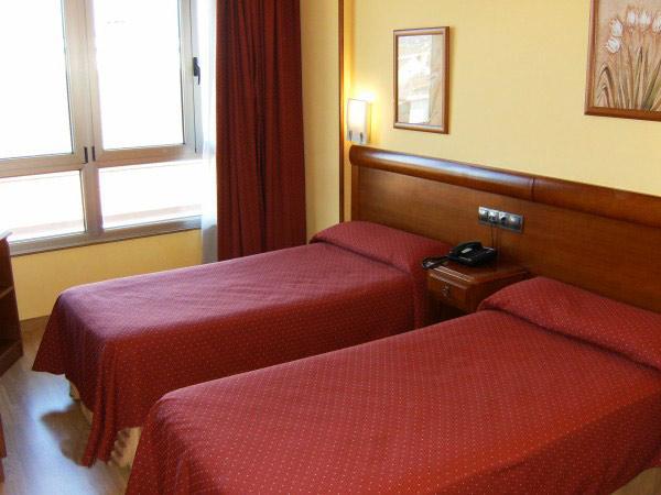 Hotel Longoria Avenida El Berron Camera foto